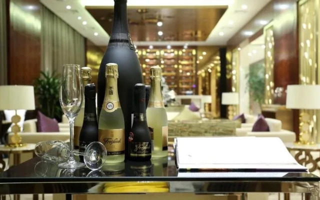 America's Best Rixin International Hotel