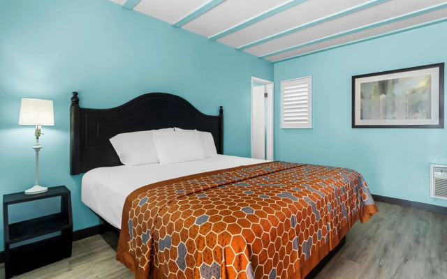 NOHO Hotel near Universal Studios Hollywood