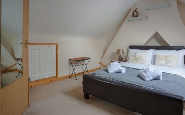 Goldcrest House