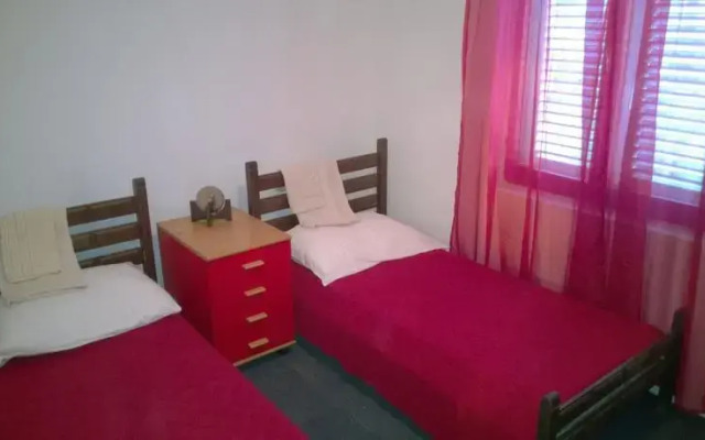 Mateo House