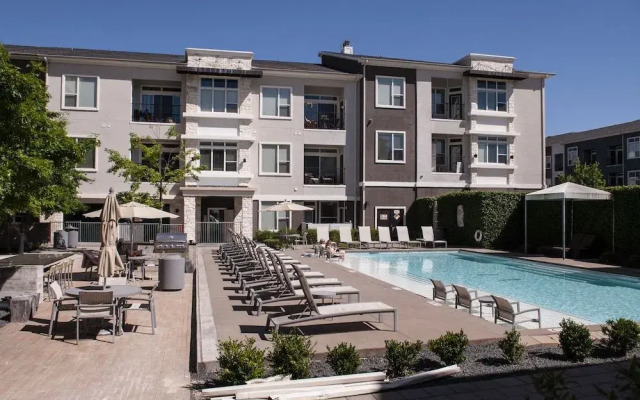 1BR2BR Downtown Austin byWanderjaunt