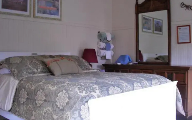 Mountain Meadow Inn Bed & Breakfast