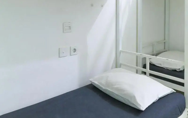 The Ruum Hostel Canggu by ZUZU