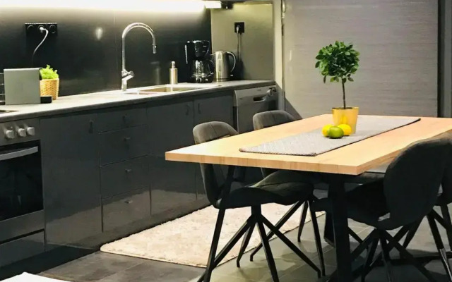 L apartment