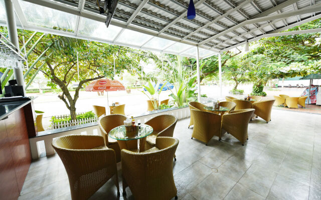 Gieng Ngoc Hotel