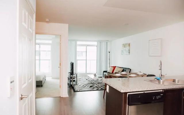 Sarkar Suites-Downtown Apartments