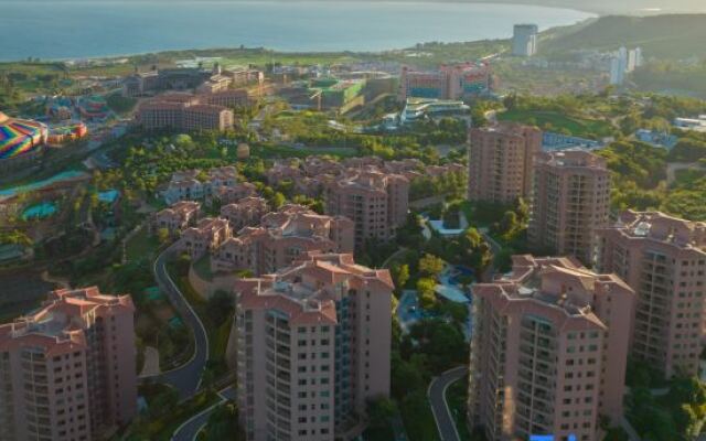 Youxi Resort Hotel (Fuxian Lake Cambrian Happy World）