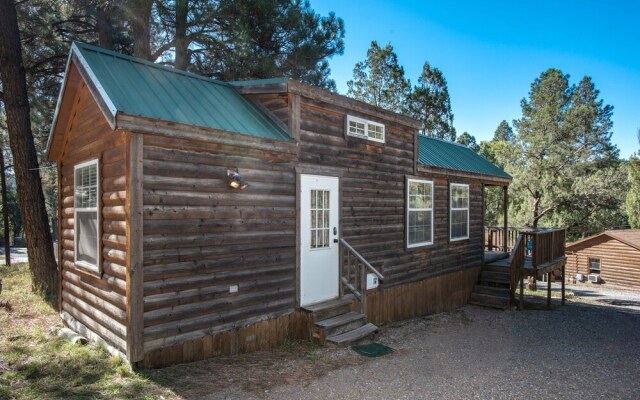 411apvillage24avncb - Aloft Cabin