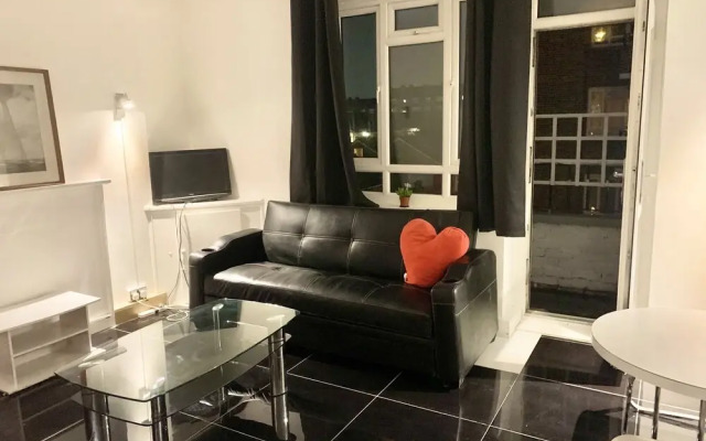 Very Conv 1-bed Apartment With Views of London