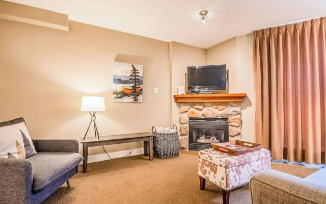 Cascade Lodge - Beautiful One Bedroom Suite 226