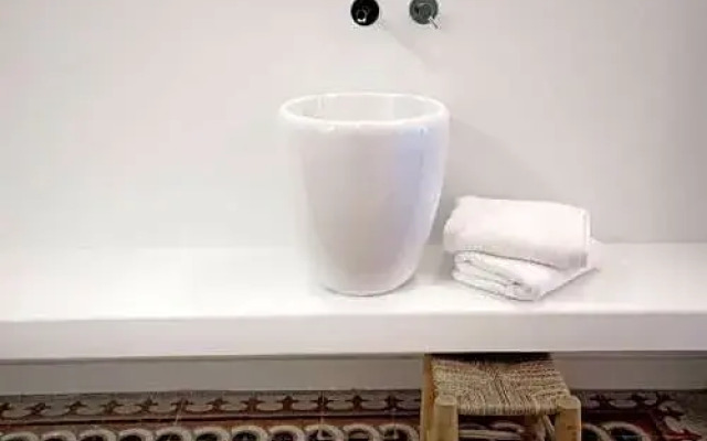 Plues 43 suites Athens / C