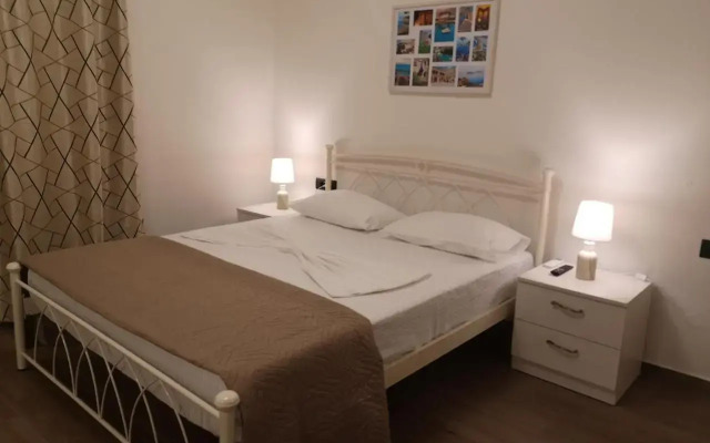 Sunny Holidays Apartment