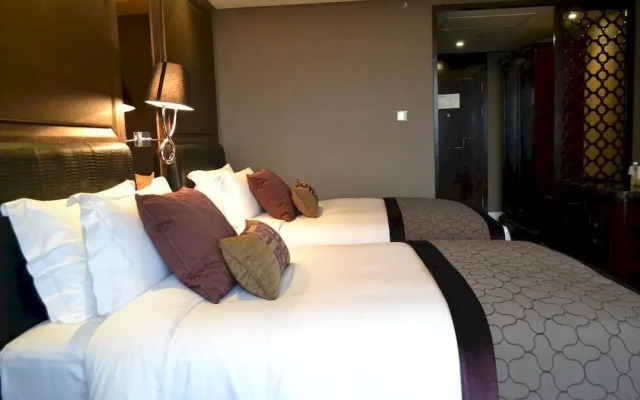 Deyang Care Feeling Grand Hotel