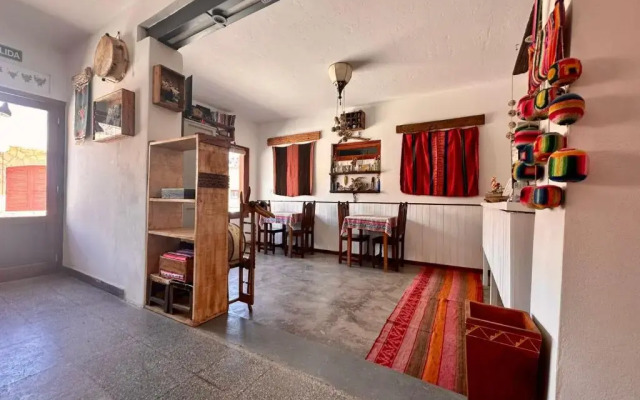 La Colorada Hostal