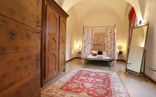 Chateau Chapeau Cornu
