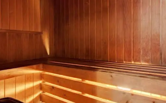 Yuzhno-Primorskiy Hotel