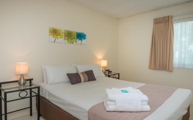 Surfers Paradise- Meters From The Beach – Guest Rooms – Gold Coast
