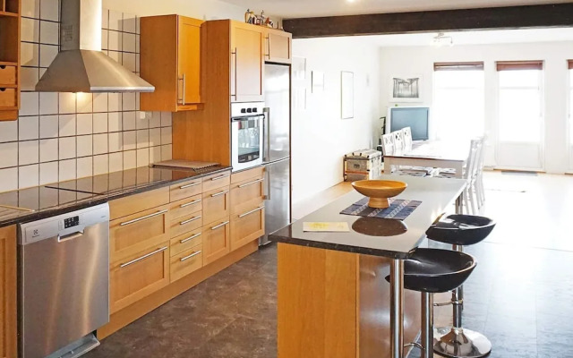 6 Person Holiday Home in Kungshamn