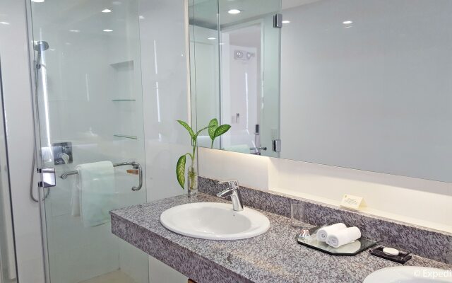 Pontefino Hotel and Residences