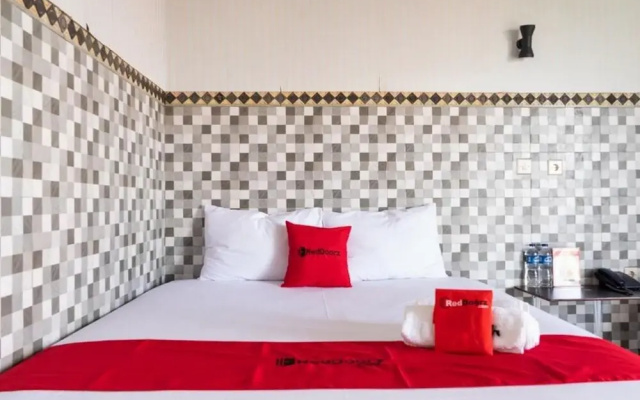 RedDoorz Near Jimbaran Market Bandungan