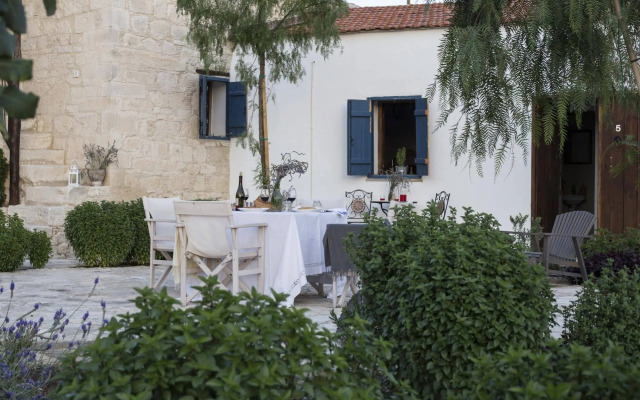 Meleni Cottage Houses