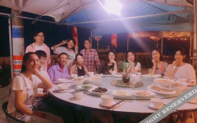 Zhoushan youth hostel for the elderly and the sea