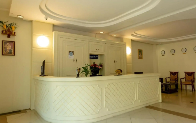 Ivory Palace Hotel
