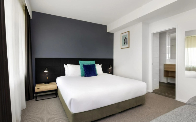 Mantra MacArthur Canberra