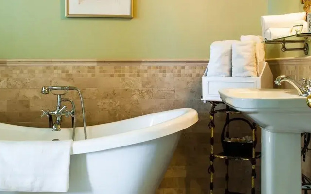 Humboldt House Bed & Breakfast