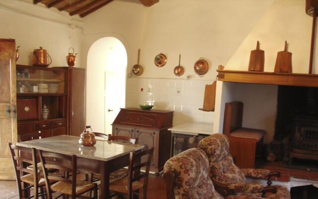 Casalunga Beautiful Farmhouse With Swimming Pool and Garden-casalunga