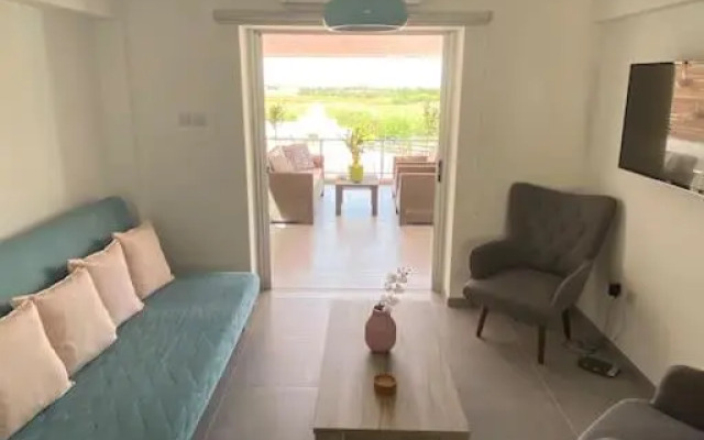 Casa Azzuro - Luxurious Modern Apartment Kapparis