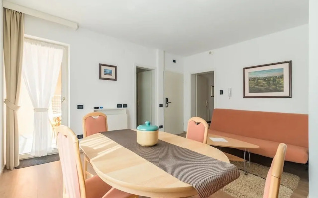 Apartment Fiorido Brown a2