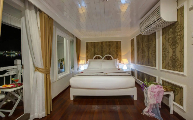 Signature Royal Halong Cruise