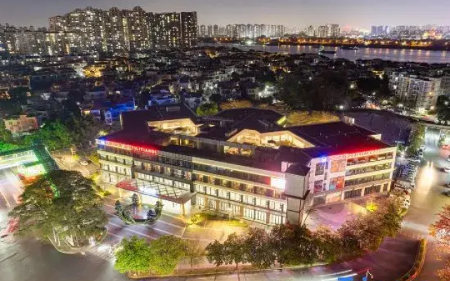 Liwei Hotel (Foshan Xiqiao Mountain Scenic Area Guangdong Qianguqing)
