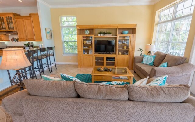 Away To Play Apartment 4