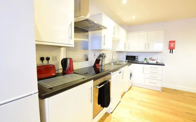 Roomspace Apartments -Kirk Court