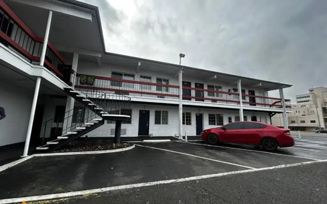 Travelers Inn by OYO Longview Kelso