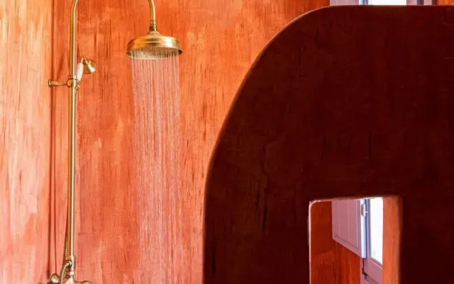 Pink Freud Villas Santorini