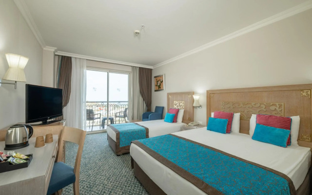 Crystal Family Resort & Spa – All Inclusive