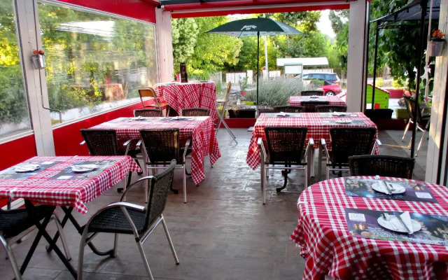 Logis Hotel Le Clos Charmant