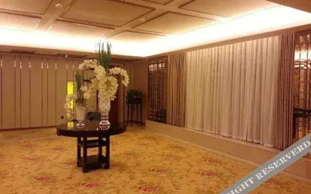 Zhangze Commercial Hotel