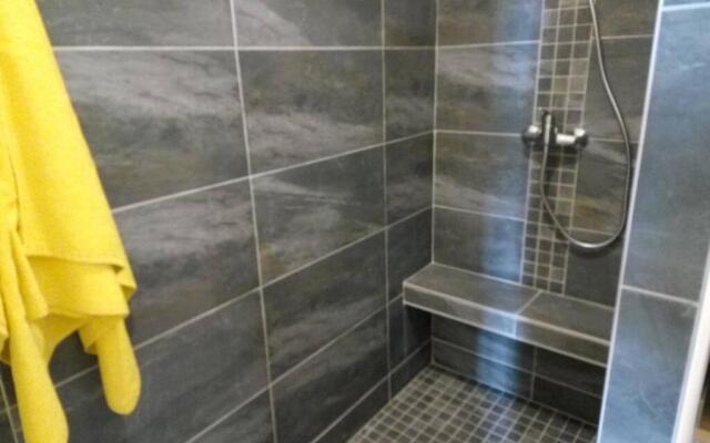 Appt 2 chambres au centre ville 4è