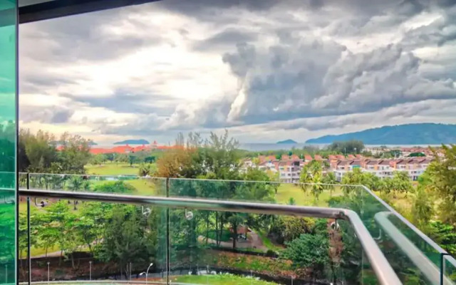 The Klagan Riverson Hotel & Residence