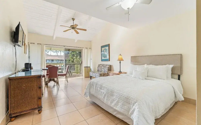 Kihei Bay Surf B212 by Maui Rental Group