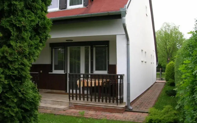 MONA Apartman