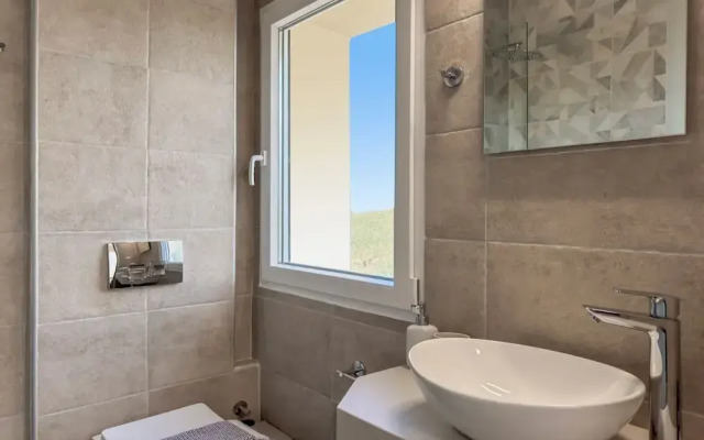 AeNaos Luxury Villa