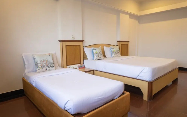 OYO Flagship 561 Marol Naka Metro Station