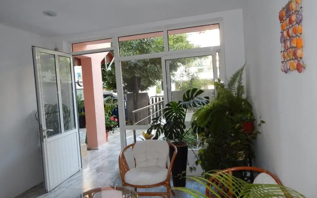 Tony Guest House