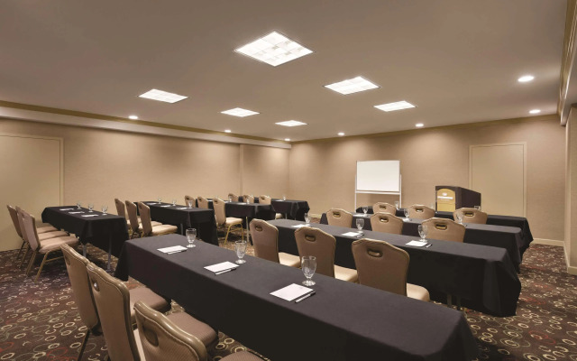 Radisson Hotel Lenexa Overland Park