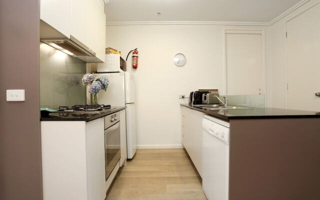 Bayviews Apartment